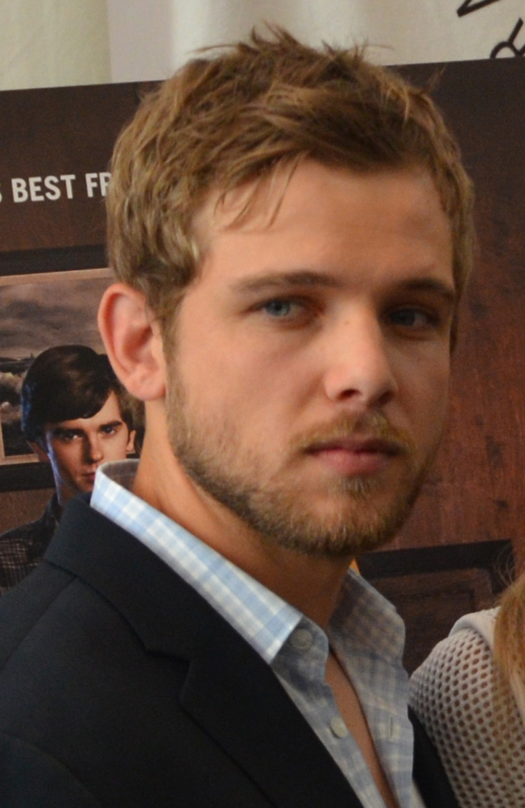 Max Thieriot, who plays Bode Leone on Fire Country